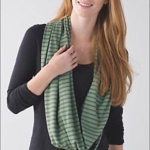 Lululemon Vinyasa in Deen